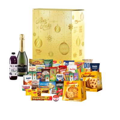 A Cesta de Natal Topázio É realmente uma ótima opção para presentear! Ela vem embalada em uma caixa de papelão decorada e inclui uma variedade de itens como Suco de uva, Panetone de frutas (400g) Panetone com gotas de chocolate (400g), Espumante e muito mais produtos deliciosos. Uma seleção perfeita para celebrar as festas com muito sabor e alegria!